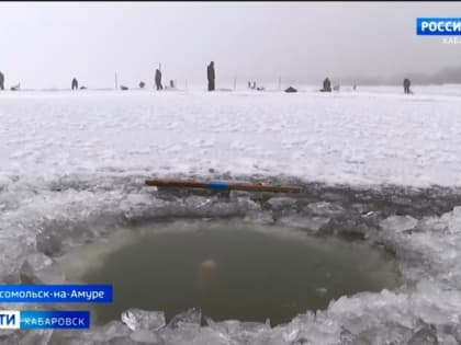 Отчаянная рыбалка: в Хабаровском крае уже есть первые жертвы тонкого льда