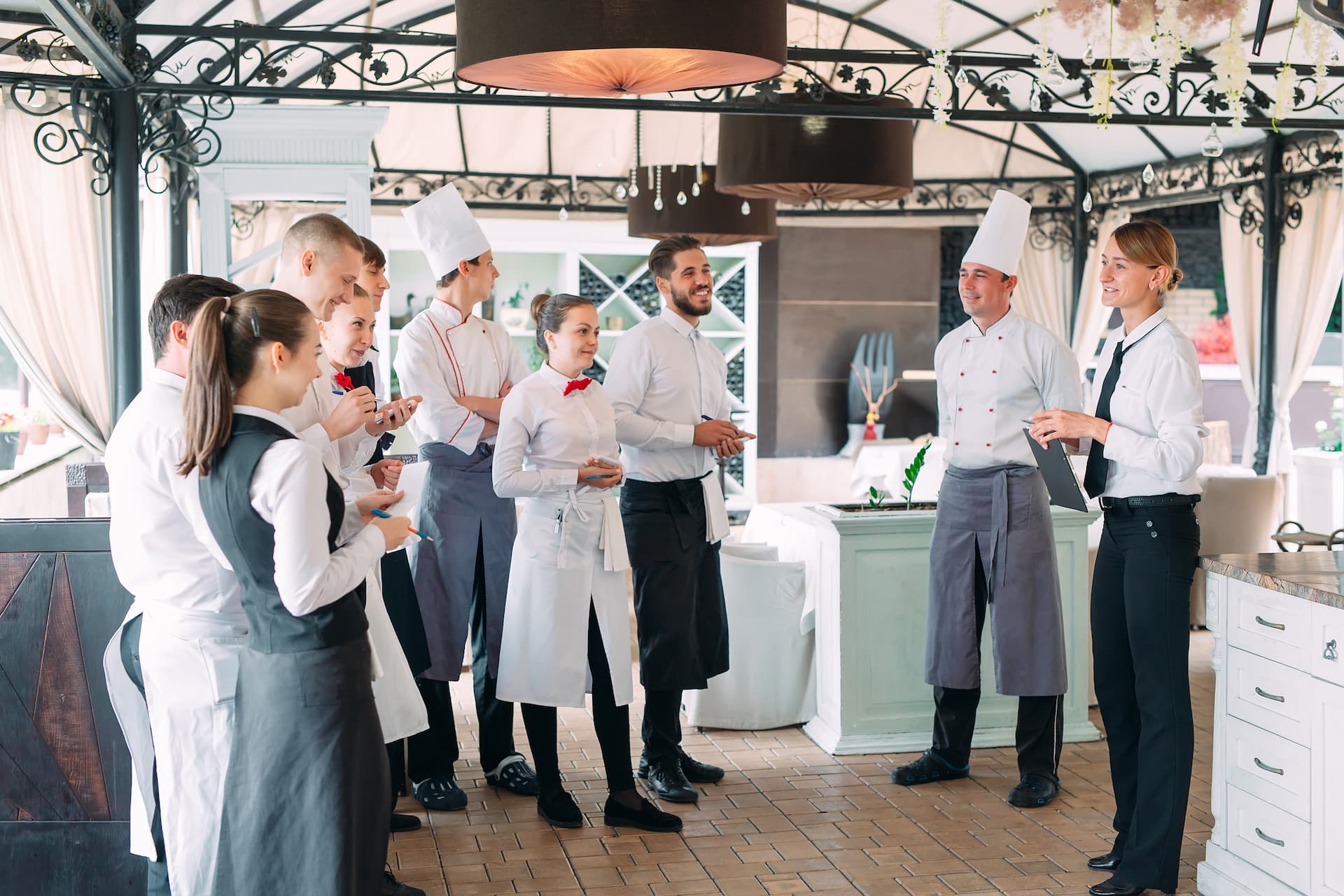 What Is an Expo in a Restaurant The Key Role of Restaurant Expeditor