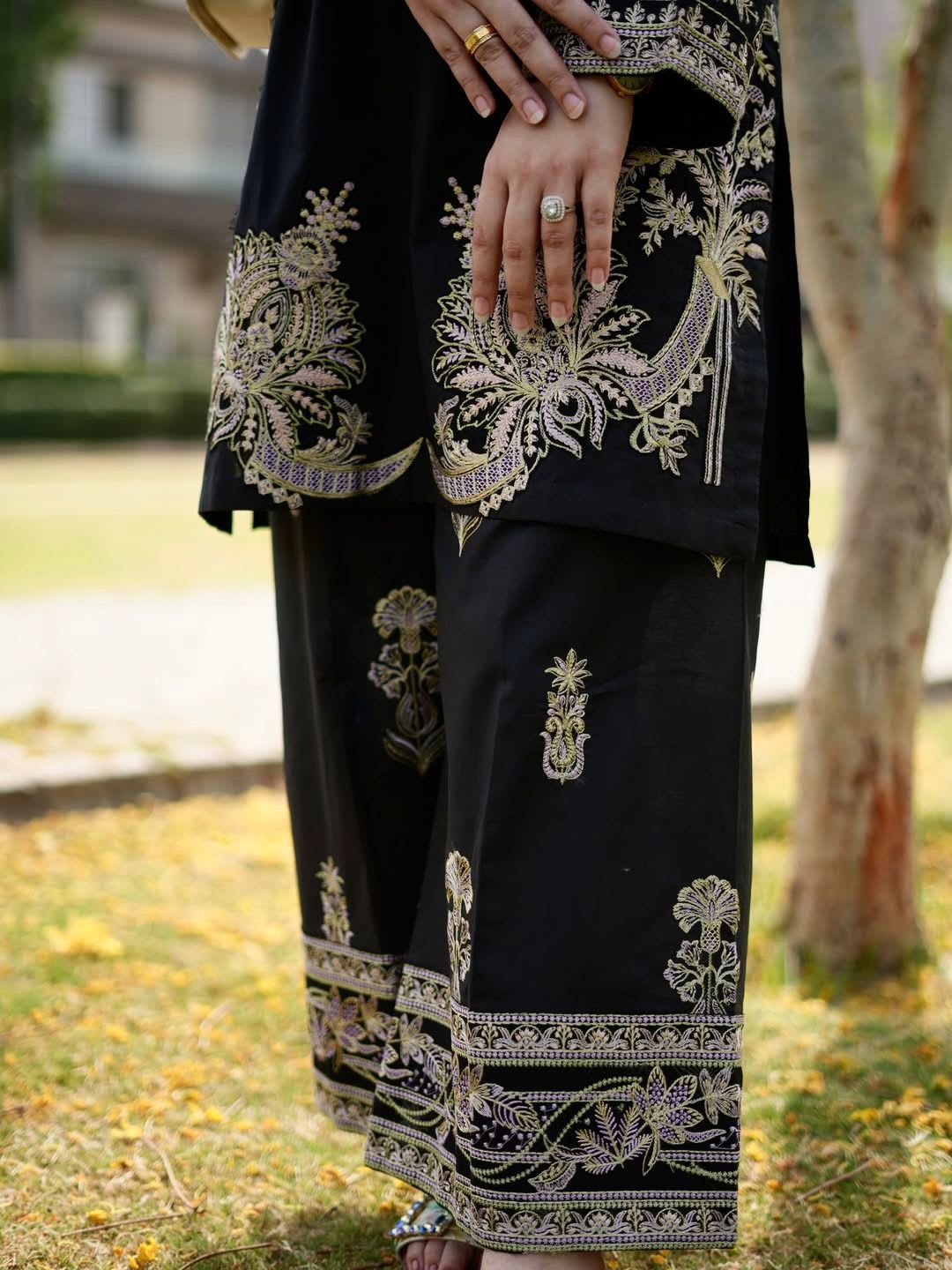 Noir Heritage Embroidered Co-ord Set thumbnail 3