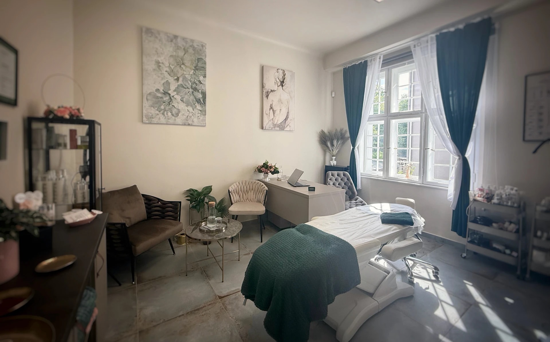 Hlavní fotografie – Reborn studio