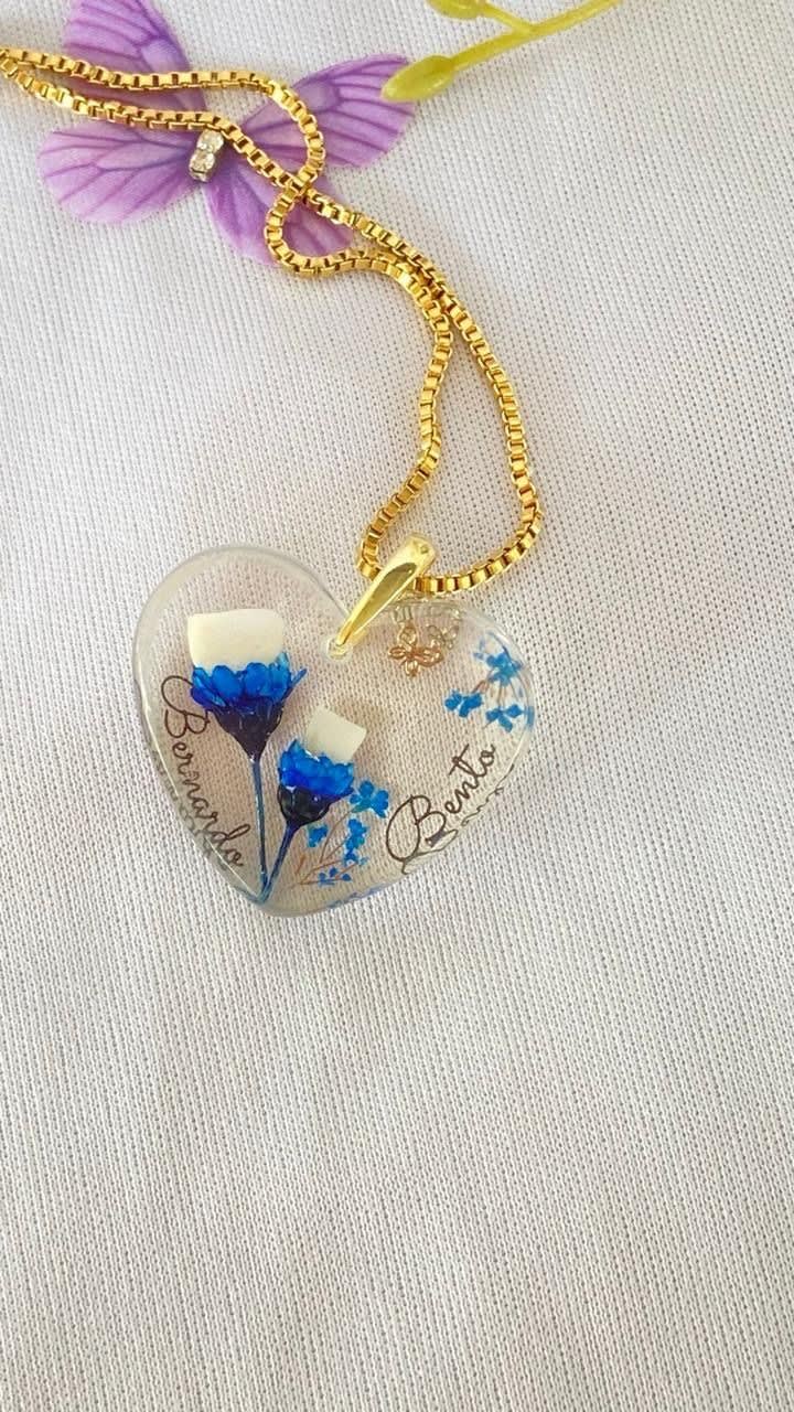 Personalized Botanical Keepsake Resin Heart Pendant | Custom Names Gold Necklace — jewellery by Giftistan