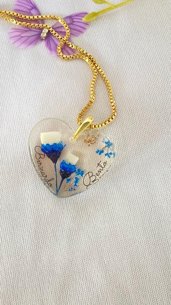 Personalized Botanical Keepsake Resin Heart Pendant | Custom Names Gold Necklace