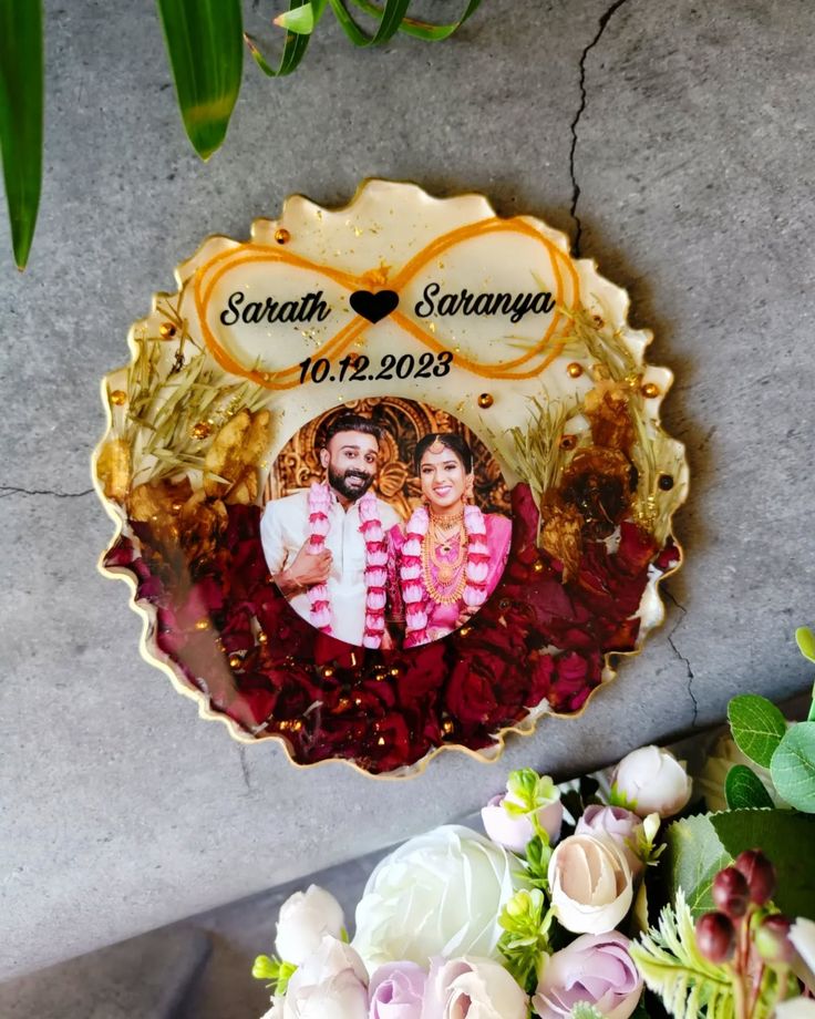 Personalized Round Resin Varmala Preservation Art - Deep Red & Gold