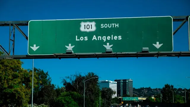 자동차 담보대출과 신용대출 비교 이미지