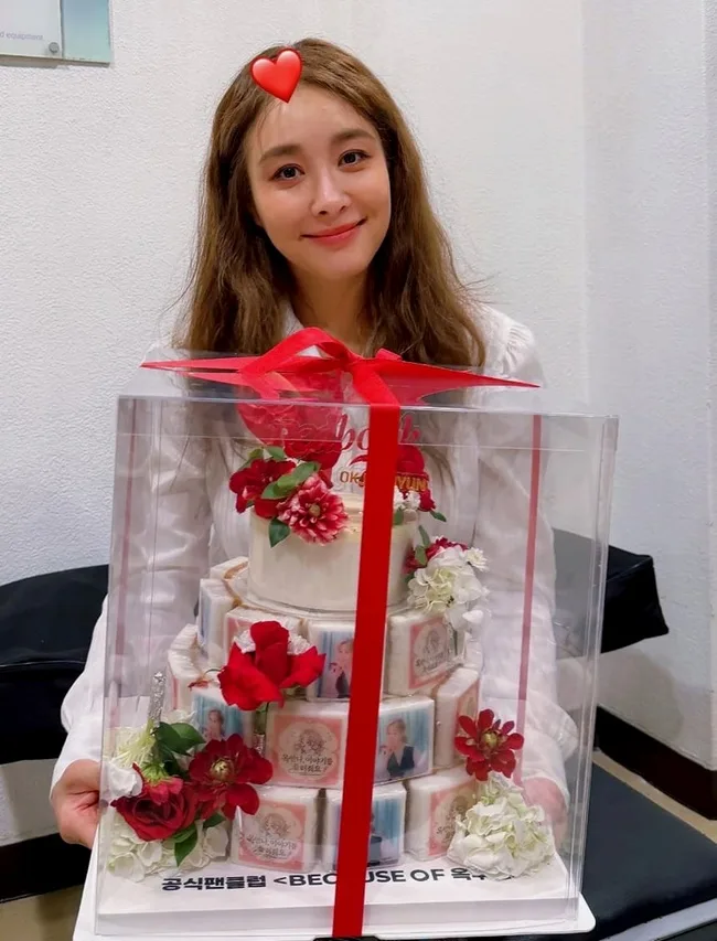 티켓 예매 절차와 가격 안내 이미지