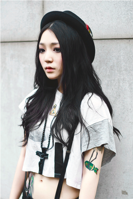 Asian, Cross, And Fedora Image - Street Asian Girl, HD Png Download - Transparent PNG Free Download