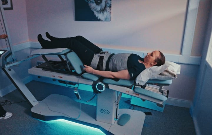 Gentle, nonsurgical stretching that creates a vacuum effect inside the disc.