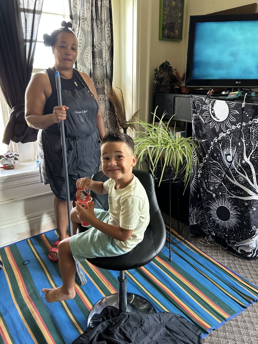 Davidia D., mobile hairstylist/mobile barber at Rochester
