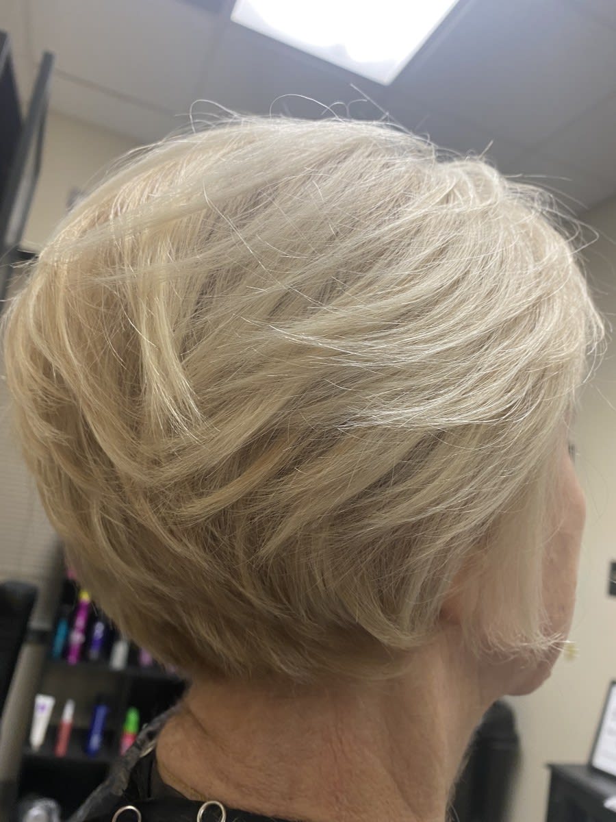 Shavondra D., mobile hairstylist/mobile barber at Houston