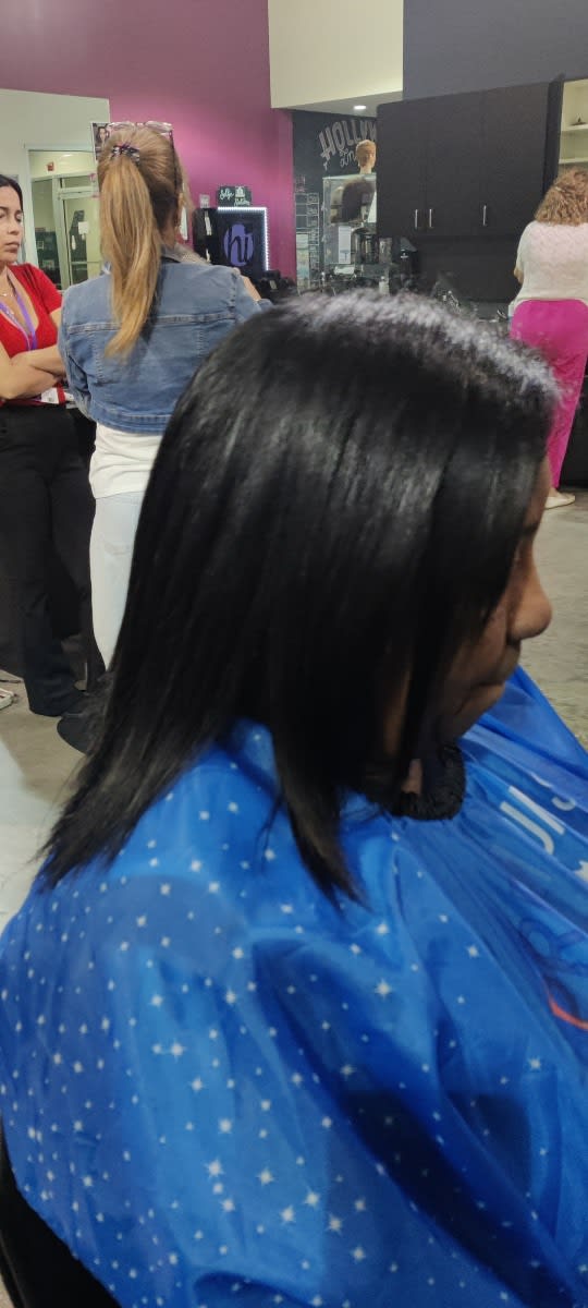 Sandra M., mobile hairstylist/mobile barber at Windermere