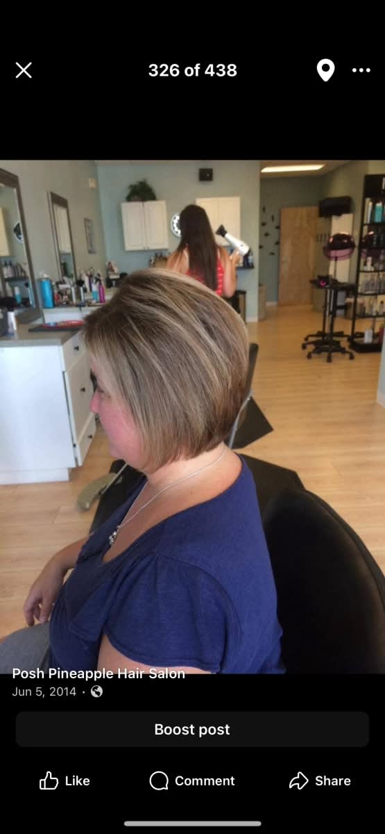 Linda P., mobile hairstylist/mobile barber at White