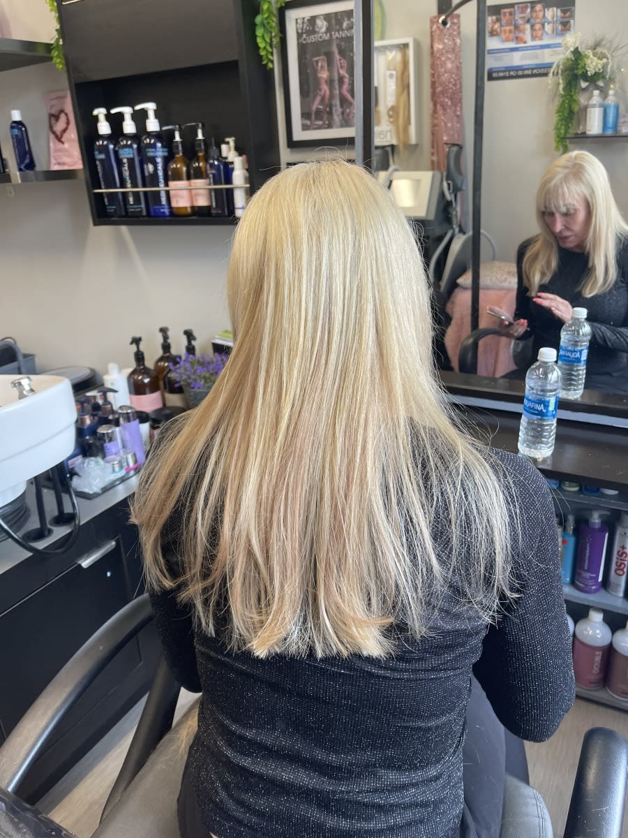 Michelle E., mobile hairstylist/mobile barber at Lewisville