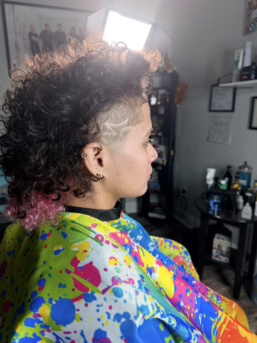 Nidian  O., mobile hairstylist/mobile barber at Boynton Beach