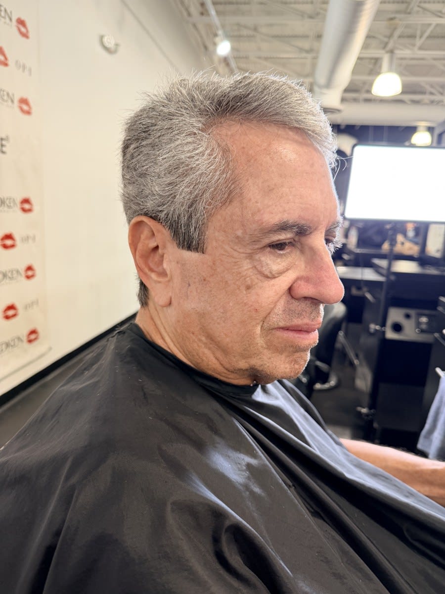 Nidian  O., mobile hairstylist/mobile barber at Boynton Beach