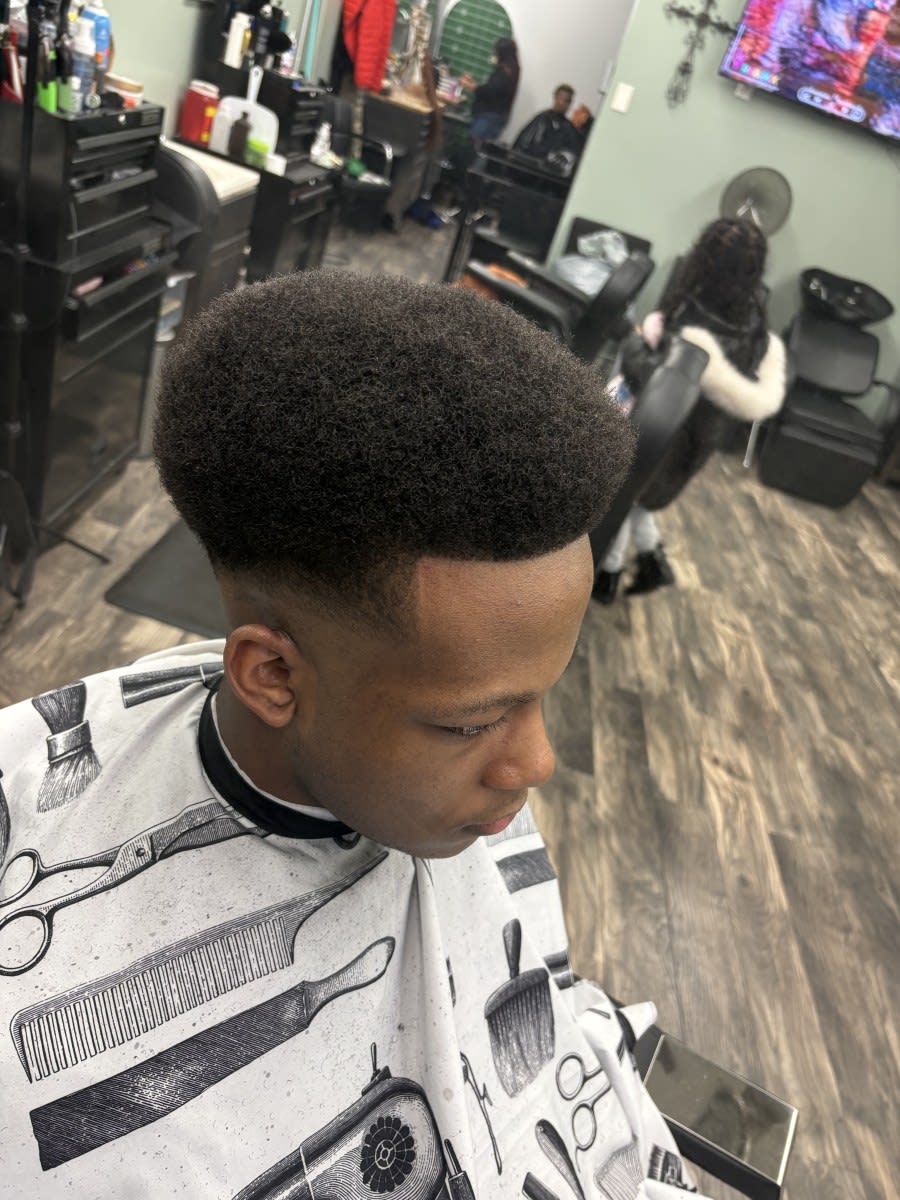 Broc  N., mobile hairstylist/mobile barber at Philadelphia