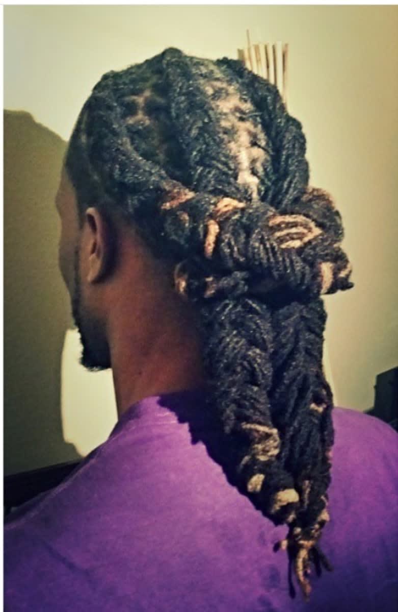Rodrick S., mobile hairstylist/mobile barber at Decatur