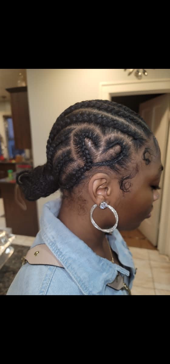 Dawn S., mobile hairstylist/mobile barber at Chicago