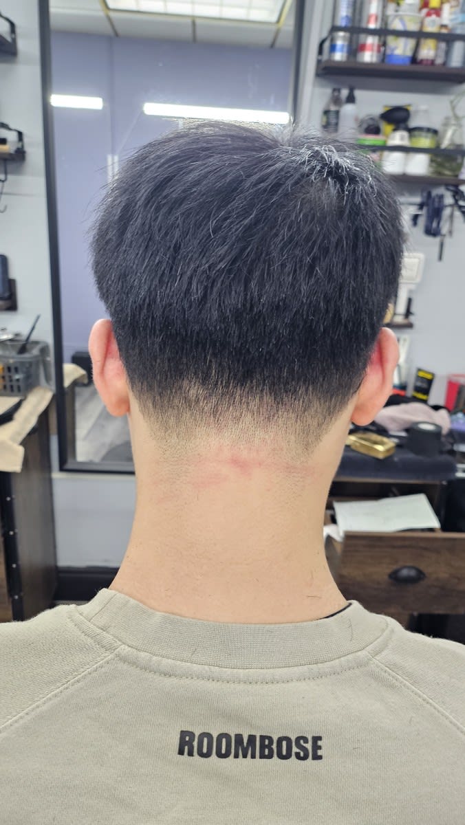 Ijan "aj"  J., mobile hairstylist/mobile barber at Bronx