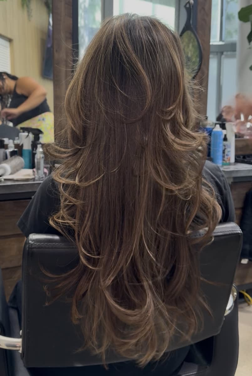 Jennifer T., mobile hairstylist/mobile barber at Miami
