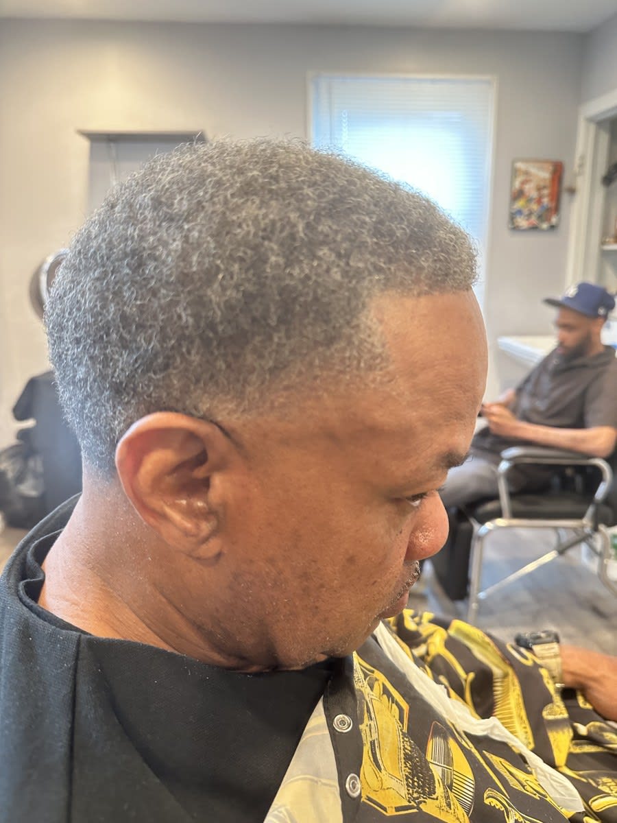Michael J., mobile hairstylist/mobile barber at Washington