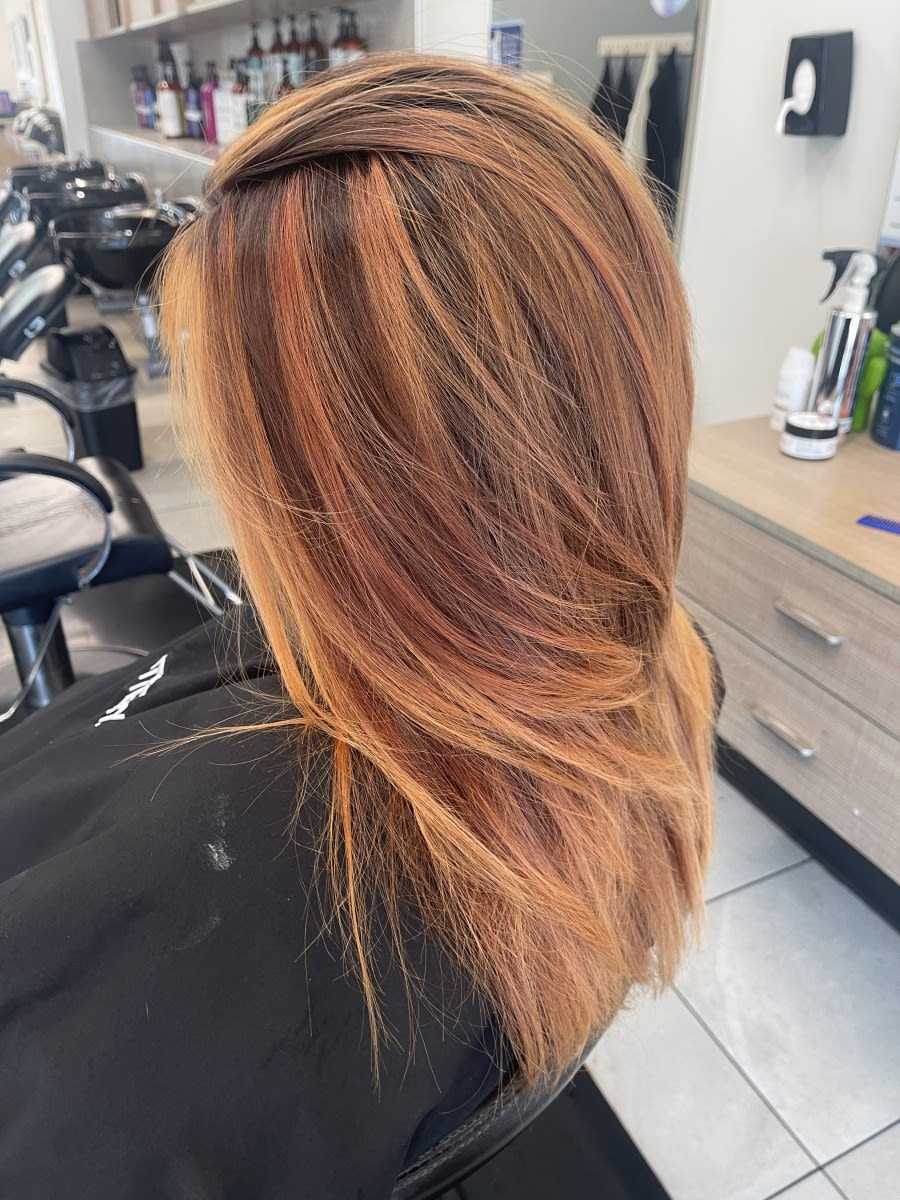 Katie O., mobile hairstylist/mobile barber at Largo