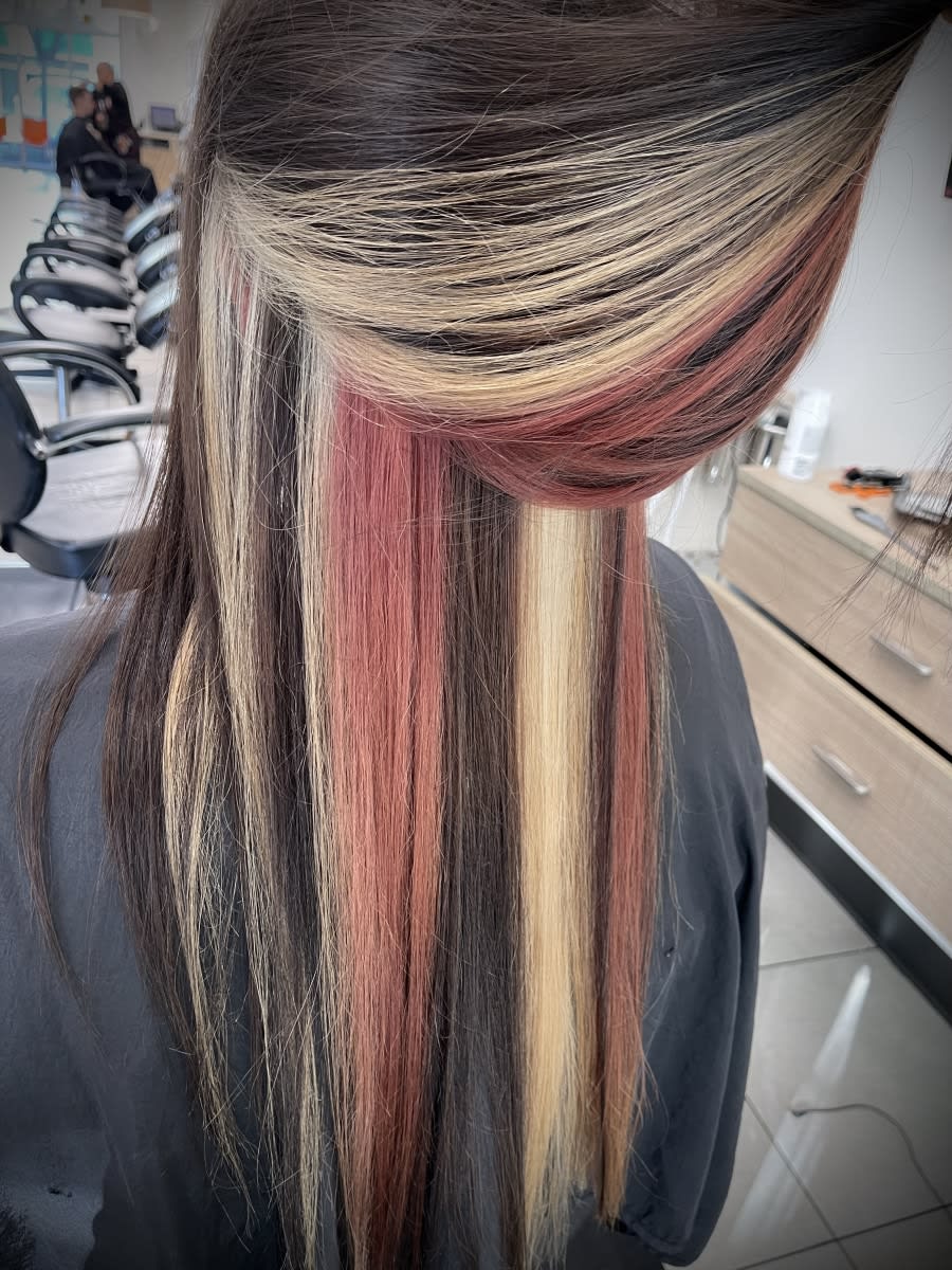 Katie O., mobile hairstylist/mobile barber at Largo
