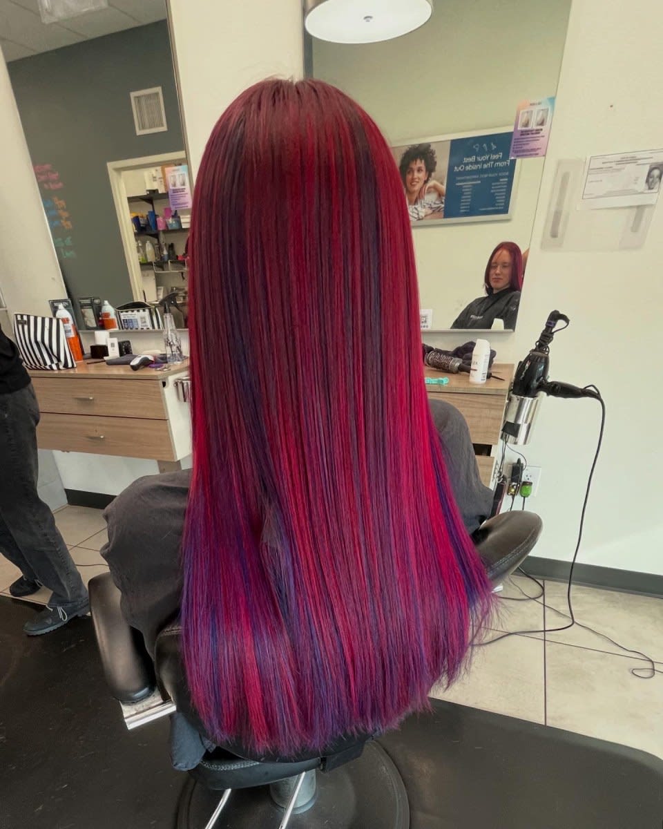 Katie O., mobile hairstylist/mobile barber at Largo