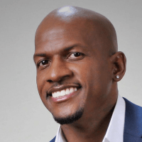 Book Travis T., mobile stylist in Peachtree City - DashStylists