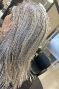 Akilah L., mobile hairstylist/mobile barber at Dallas
