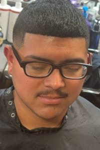 Nathanial L., mobile hairstylist/mobile barber at Houston