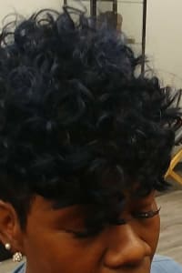 Elesa T., mobile hairstylist/mobile barber at Lawrenceville