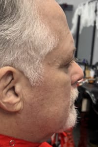 Michael H., mobile hairstylist/mobile barber at Plantation