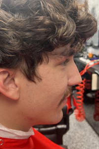 Michael H., mobile hairstylist/mobile barber at Plantation