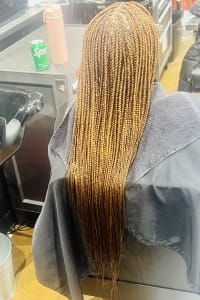 Nefertiti B., mobile hairstylist/mobile barber at Sandy Springs