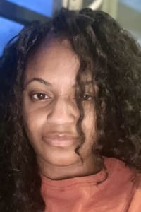 Nefertiti B., mobile hairstylist/mobile barber at Sandy Springs