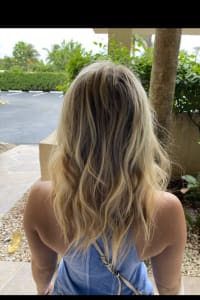 Shannon W., mobile hairstylist/mobile barber at Lake Worth Beach