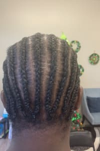 Chinoah K., mobile hairstylist/mobile barber at Tallahassee