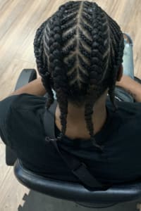 Chinoah K., mobile hairstylist/mobile barber at Tallahassee