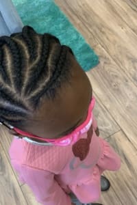 Chinoah K., mobile hairstylist/mobile barber at Tallahassee
