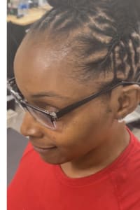 Chinoah K., mobile hairstylist/mobile barber at Tallahassee