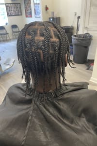 Chinoah K., mobile hairstylist/mobile barber at Tallahassee