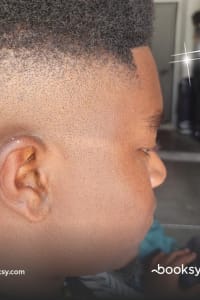 Abraham D., mobile hairstylist/mobile barber at Brandon