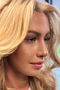Ipek G., mobile hairstylist/mobile barber at Boca Raton