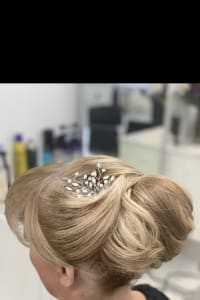 Ipek G., mobile hairstylist/mobile barber at Boca Raton