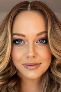 Ipek G., mobile hairstylist/mobile barber at Boca Raton