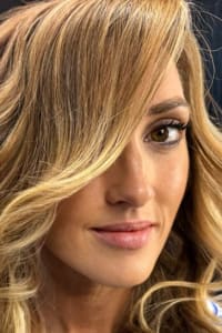 Ipek G., mobile hairstylist/mobile barber at Boca Raton