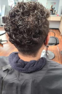 Zavar M., mobile hairstylist/mobile barber at Houston