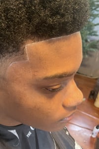 Kelvin S., mobile hairstylist/mobile barber at Lamont