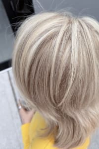 Whitney H., mobile hairstylist/mobile barber at Spring