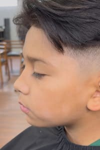 Yessenia C., mobile hairstylist/mobile barber at Deer Park